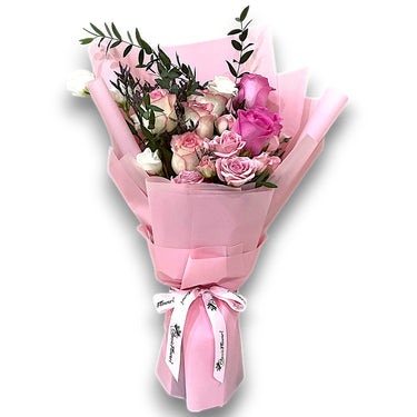 Pink & white rose bouquet